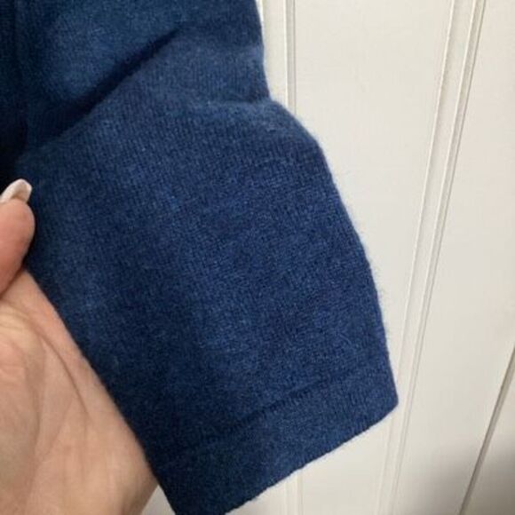 Dunedin V-Neck Jumper  100% Cashmere Sweater Sz L Heritage of Scotland Astral $2 - Picture 5 of 8